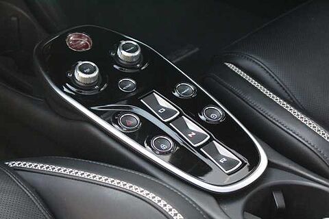 mclaren-vehicle-image