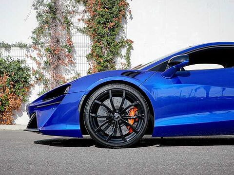 mclaren-vehicle-image