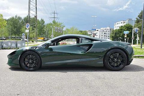 mclaren-vehicle-image