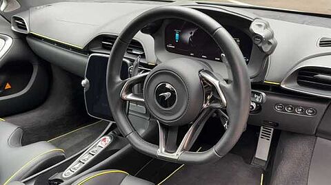 mclaren-vehicle-image