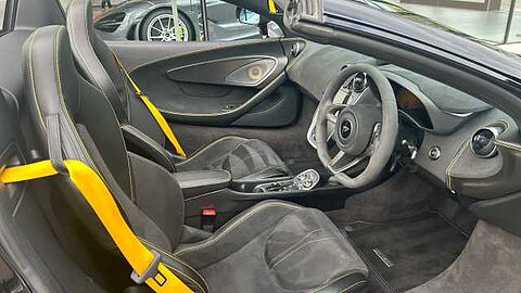 mclaren-vehicle-image