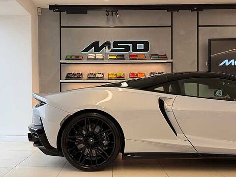 mclaren-vehicle-image