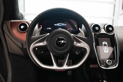 mclaren-vehicle-image
